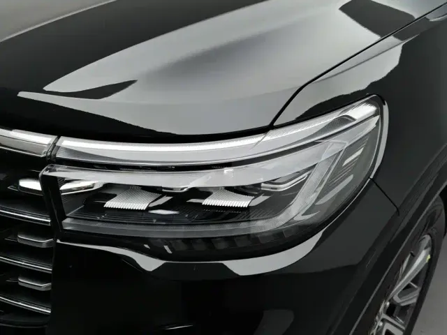 Ford Explorer — Фото автомобиля 7