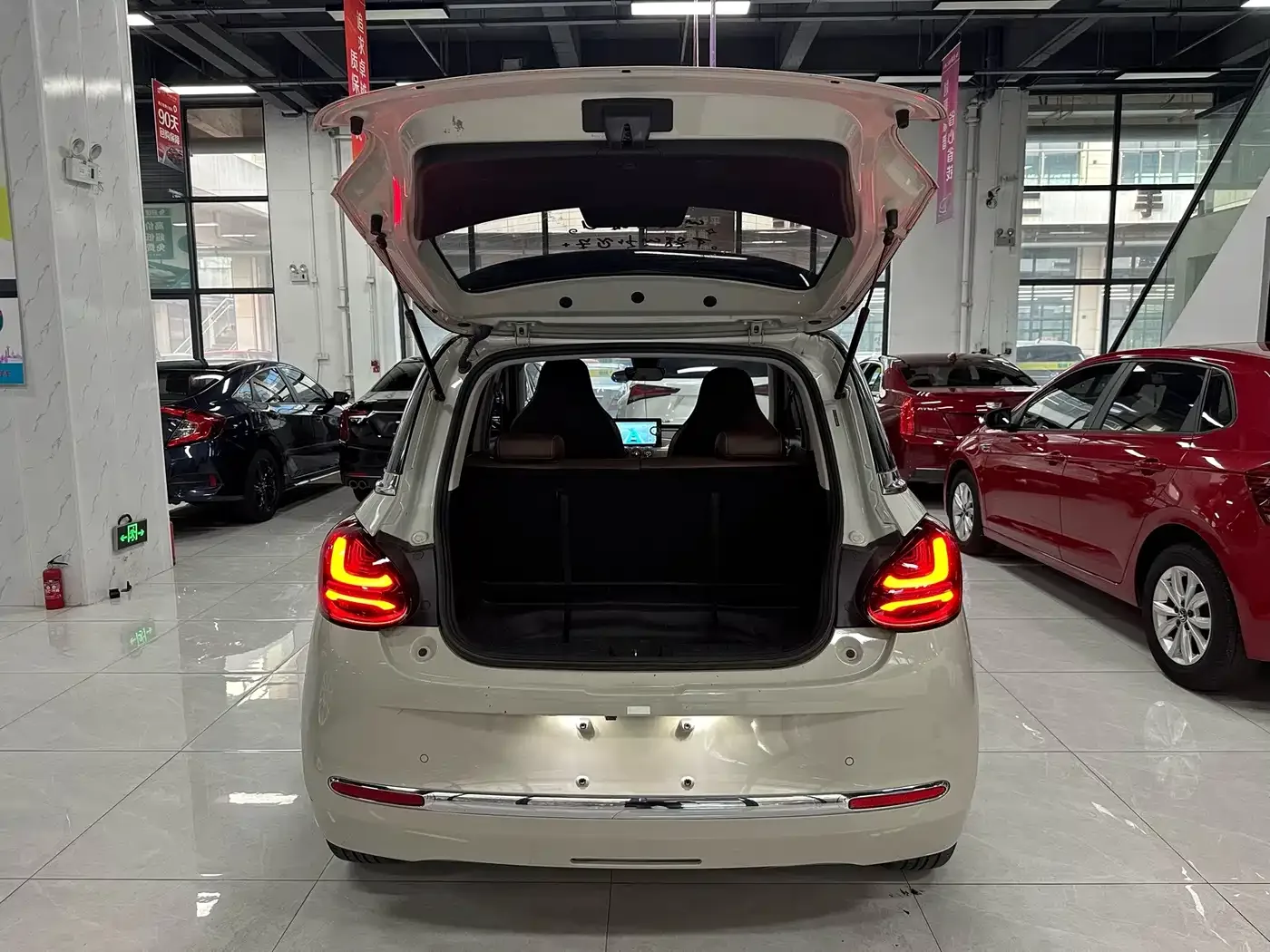 Wuling Motors Wuling Bingo 2023 333km Joyful Version — Фото автомобиля 10