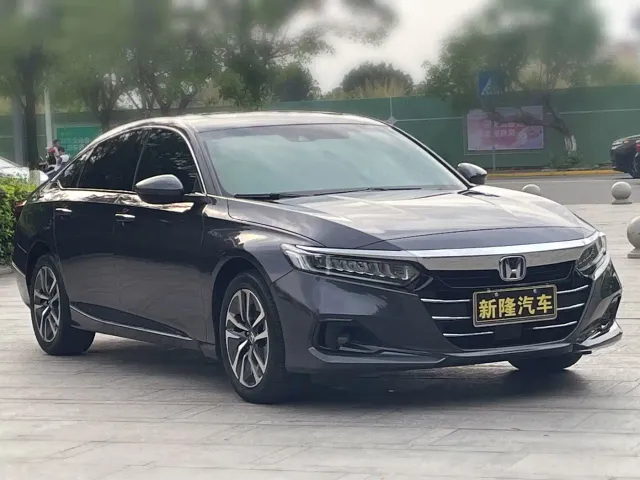 Honda Accord — Фото автомобиля 3