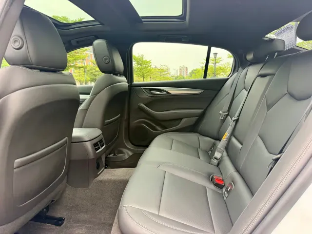 Cadillac CT5 — Фото автомобиля 9