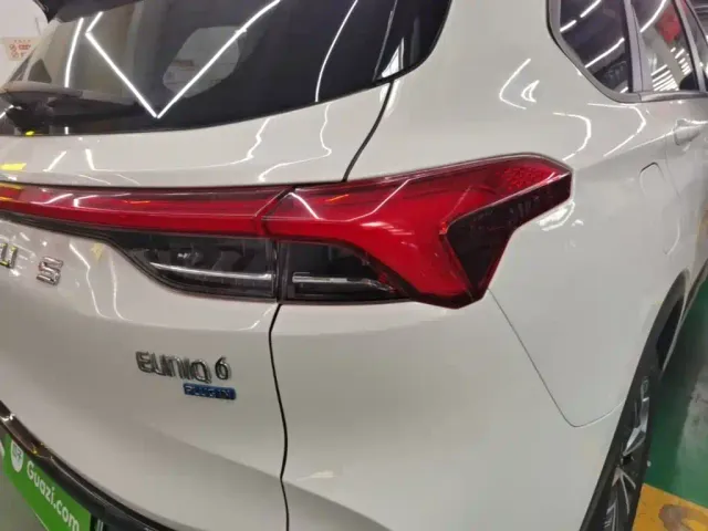 Maxus SAIC Maxus EUNIQ 6 — Фото автомобиля 7