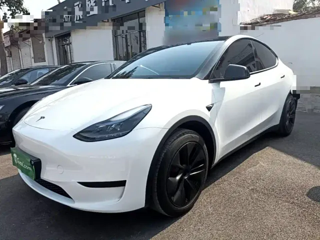 Фотография автомобиля — Tesla Model Y