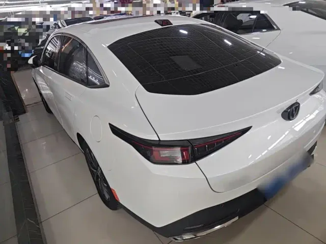 Changan Lamore — Фото автомобиля 4