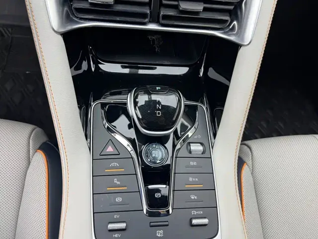 BYD Song PLUS — Фото автомобиля 12