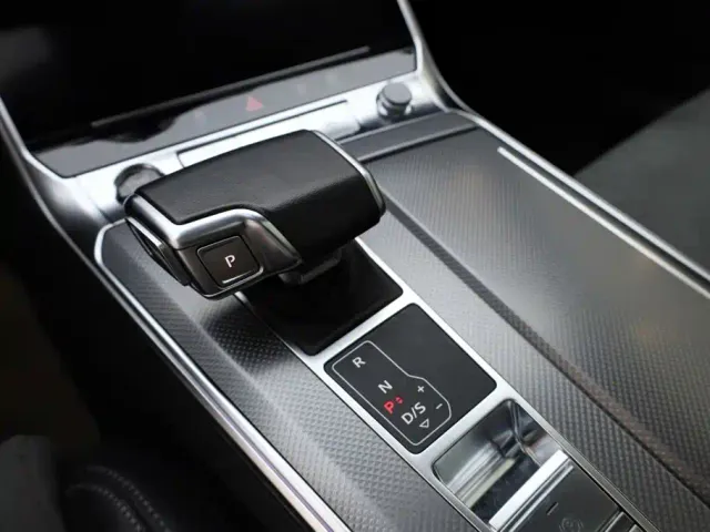 Audi A6L — Фото автомобиля 27
