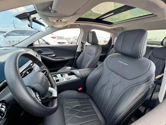 Chery Arrizo 8 — Фото автомобиля 9