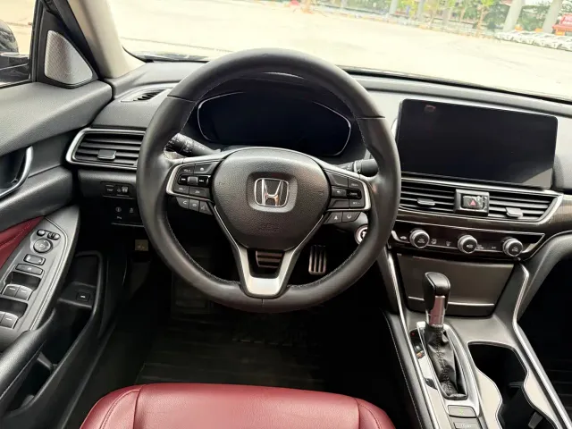 Honda Accord — Фото автомобиля 28