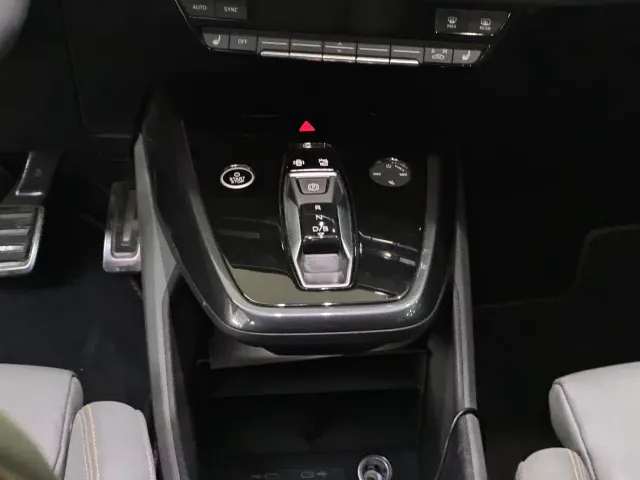 Audi Q4 e-tron — Фото автомобиля 12