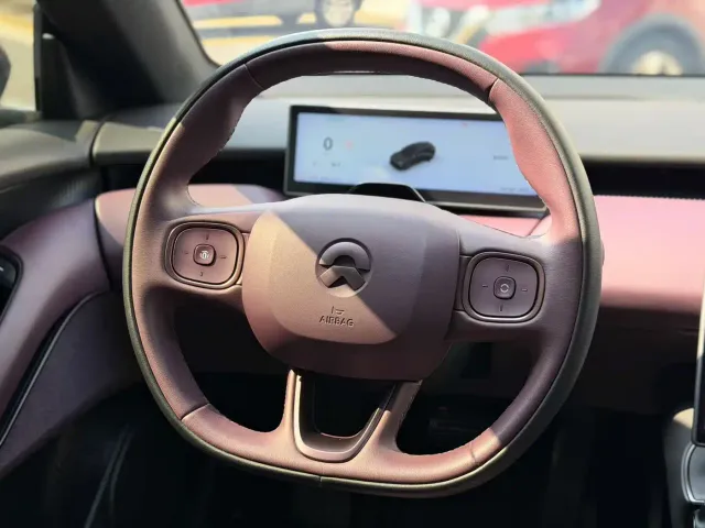 Nio ET5 Touring — Фото автомобиля 2