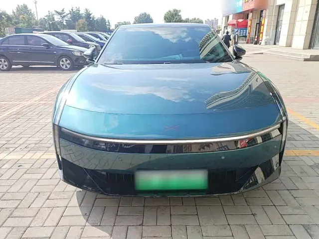 Xpeng P7 — Фото автомобиля 2