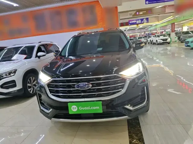 Ford Edge — Фото автомобиля 2