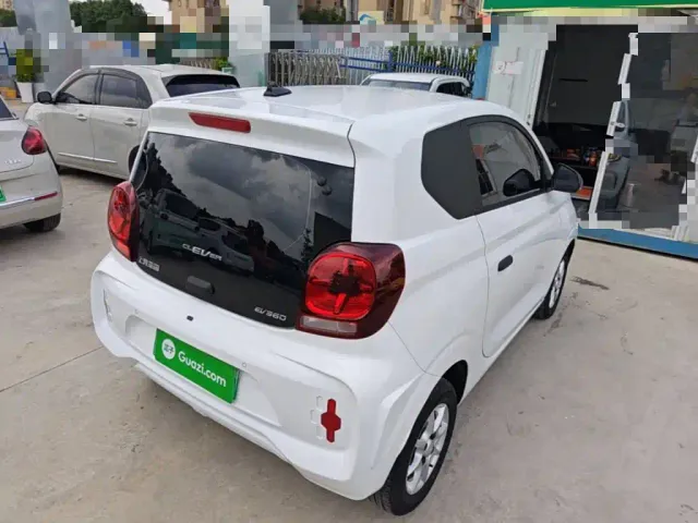 Roewe Clever — Фото автомобиля 6
