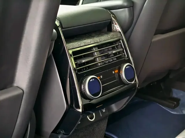 Land Rover Range Rover Sport — Фото автомобиля 7
