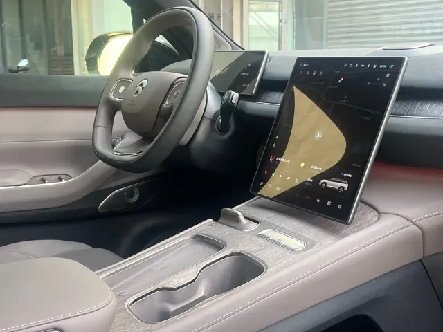 Nio ES7 — Фото автомобиля 18