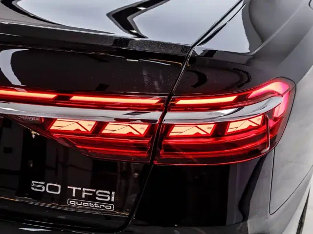 Audi A8 — Фото автомобиля 11