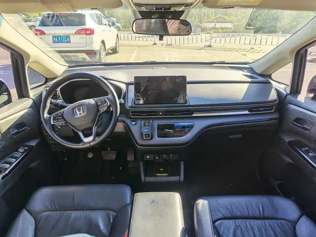Honda Elysion — Фото автомобиля 7