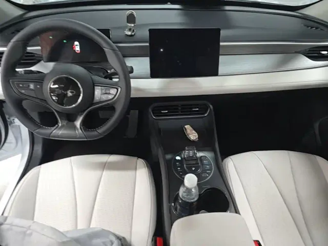 BYD Seal 05 DM-i — Фото автомобиля 5
