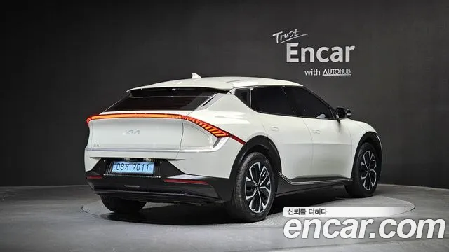 Kia EV6 — Фото автомобиля 2