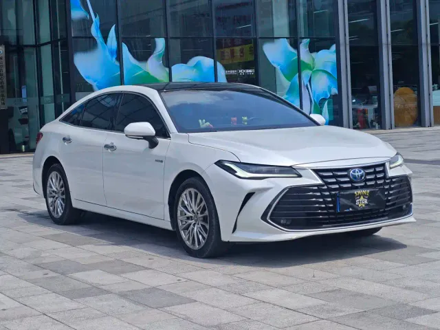 Toyota Avalon — Фото автомобиля 2