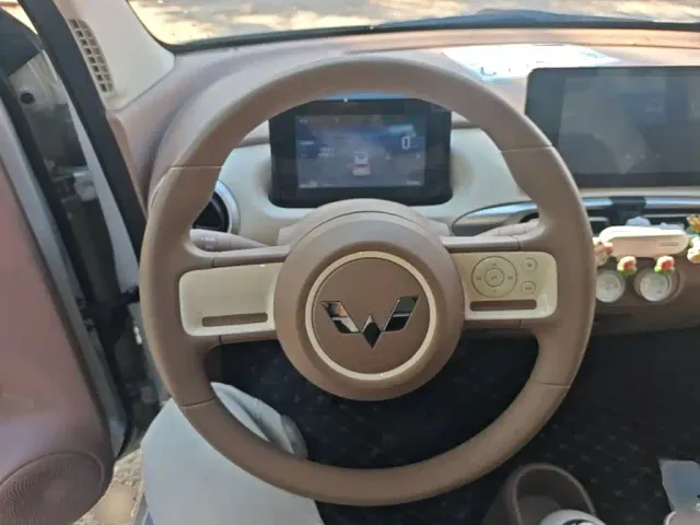 Wuling Hongguang Mini EV — Фото автомобиля 10