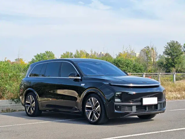 Li Auto L9 — Фото автомобиля 3