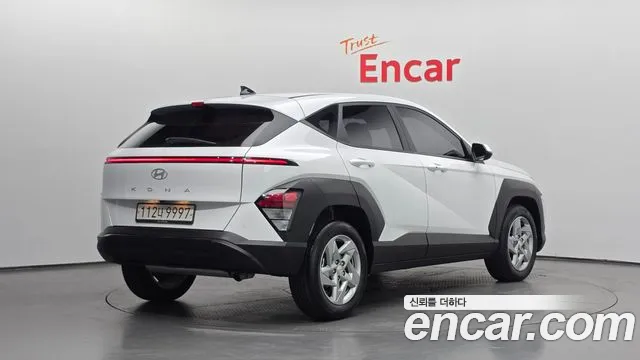 Hyundai Kona — Фото автомобиля 2
