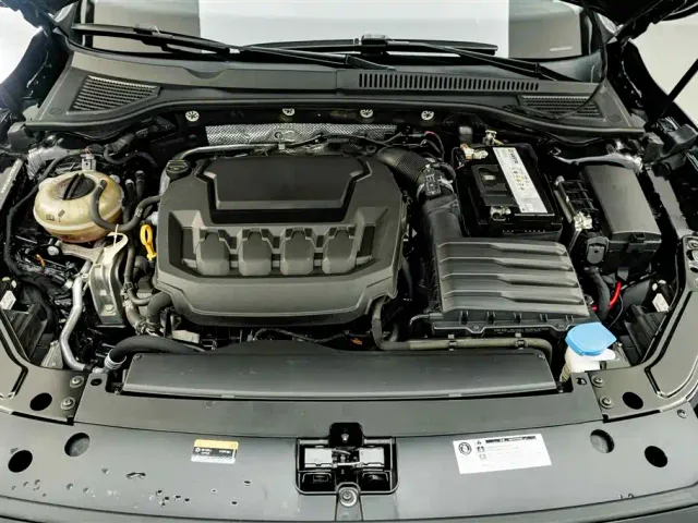Volkswagen Passat — Фото автомобиля 24