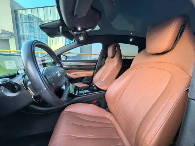 IM Motors L7 — Фото автомобиля 7
