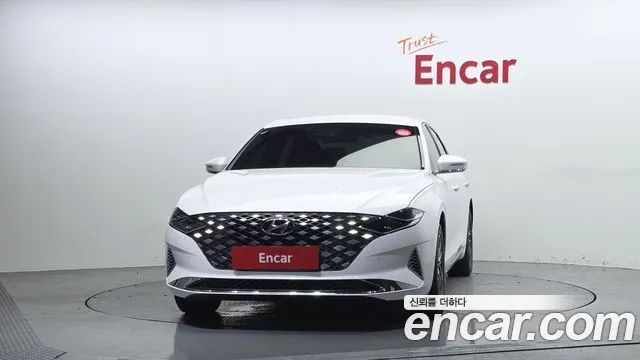 Hyundai Grandeur Новый Grandeur IG 3.0 LPi (Такси) — Фото автомобиля 3