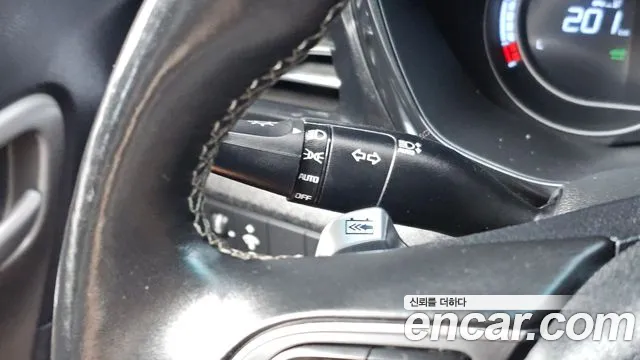Kia Niro — Фото автомобиля 28