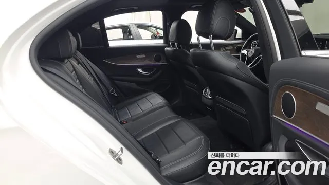 Mercedes-Benz E-Class W213 — Фото автомобиля 12