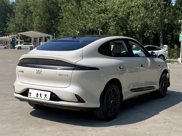 IM Motors LS6 — Фото автомобиля 7