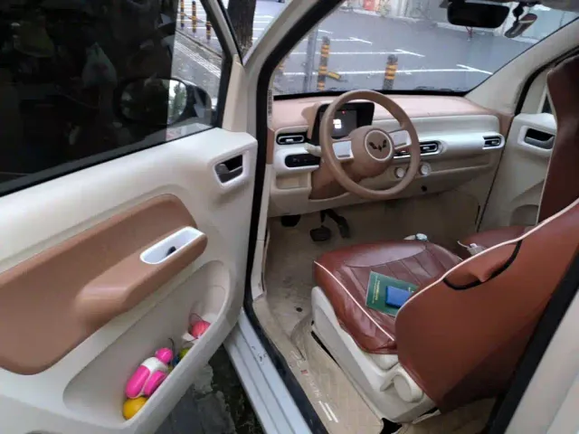 Wuling Hongguang Mini EV — Фото автомобиля 17
