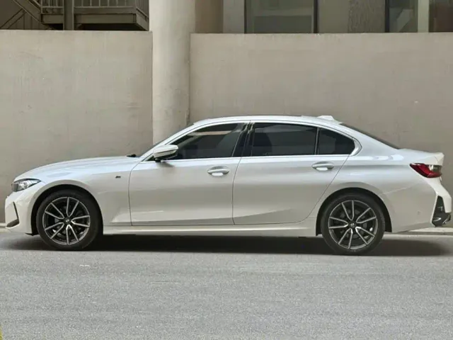 BMW 3 Series — Фото автомобиля 13