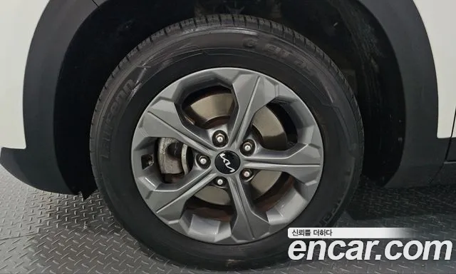Kia Seltos — Фото автомобиля 5