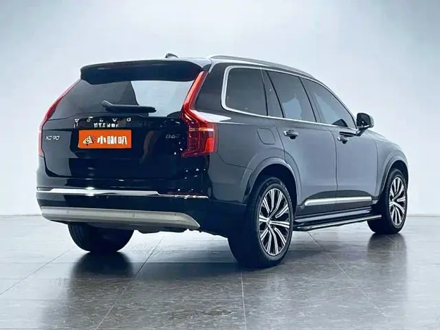Volvo XC90 — Фото автомобиля 13