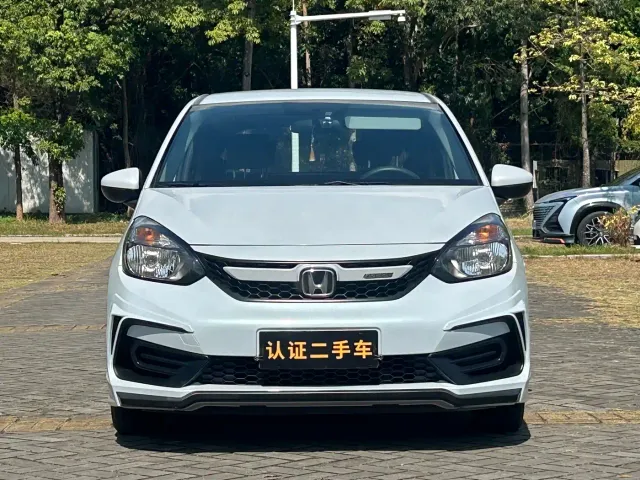 Honda Fit — Фото автомобиля 2