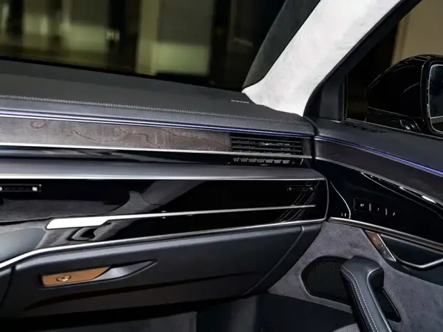 Audi A8 — Фото автомобиля 28