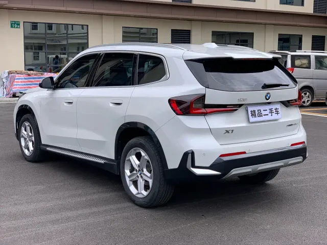BMW X1 — Фото автомобиля 4