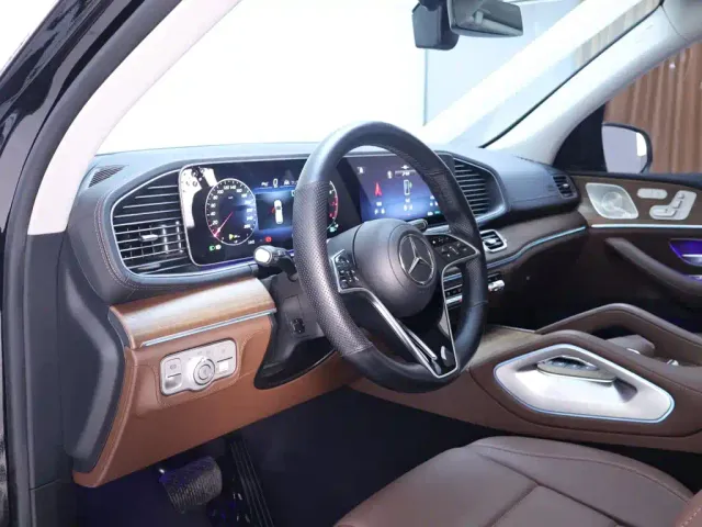 Mercedes-Benz GLE-Class — Фото автомобиля 11