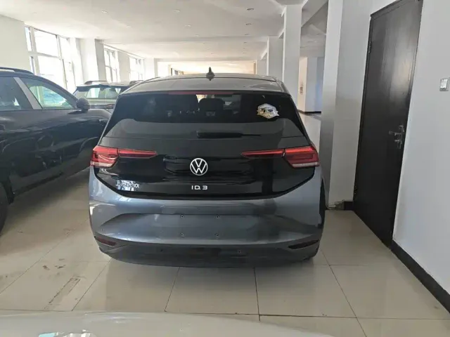 Volkswagen ID.3 — Фото автомобиля 9