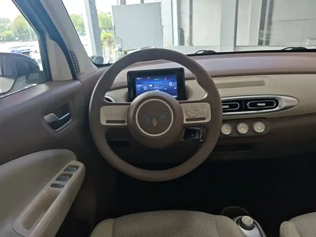 Wuling Hongguang Mini EV — Фото автомобиля 10