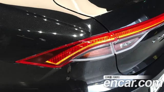 Hyundai Grandeur (New) Hybrid — Фото автомобиля 8