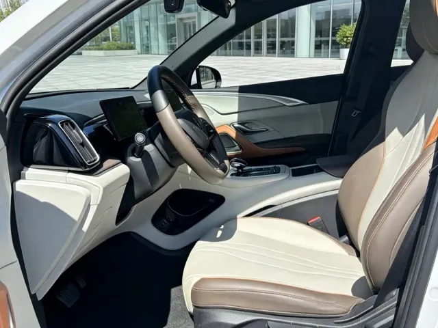 BYD Song Pro — Фото автомобиля 11