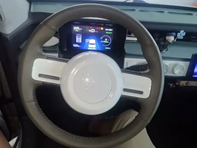 Wuling Hongguang Mini EV — Фото автомобиля 10