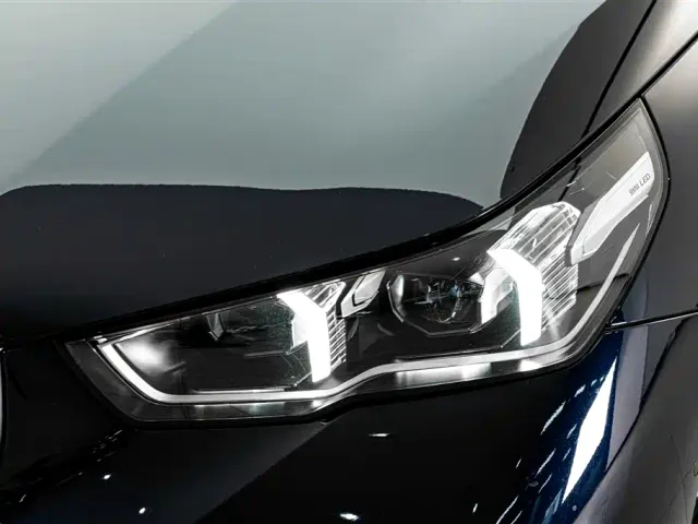 BMW 5 Series — Фото автомобиля 4