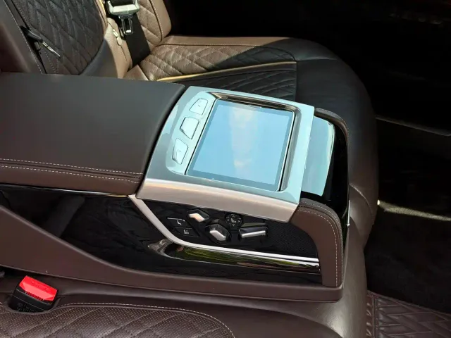 BMW 7 Series — Фото автомобиля 21