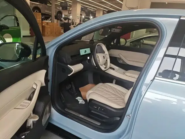 NIO NIO EC6 2025 75kWh — Фото автомобиля 3