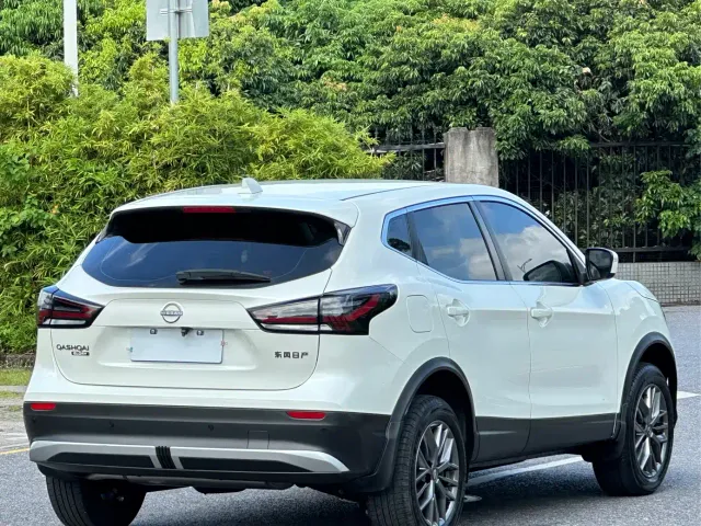 Nissan Qashqai — Фото автомобиля 14