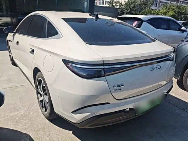 BYD Seal 07 DM-i — Фото автомобиля 4